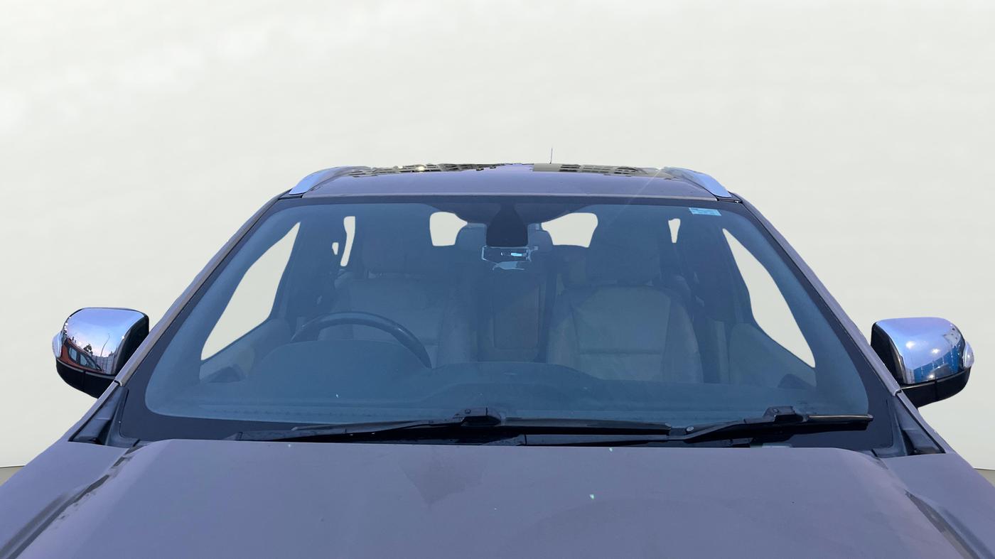 2020 Ford Endeavour TITANIUM PLUS 2.0 4X4 AT SUNROOF, Diesel, Automatic, 1,43,292 km, Front Windshield