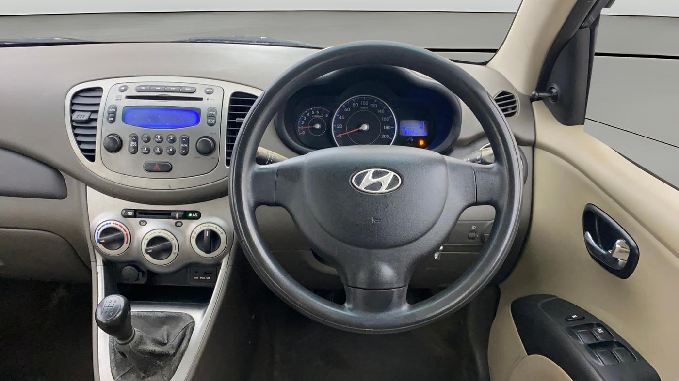 2014 Hyundai i10 SPORTZ 1.1, Petrol, Manual, 30,359 km, Steering Wheel Close Up