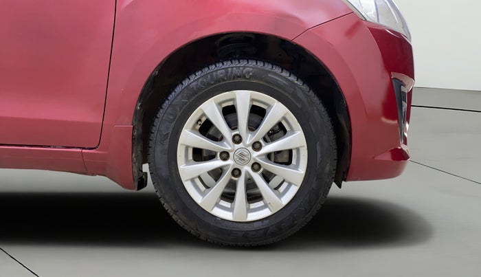 2014 Maruti Ertiga ZXI, Petrol, Manual, 69,208 km, Right Front Wheel
