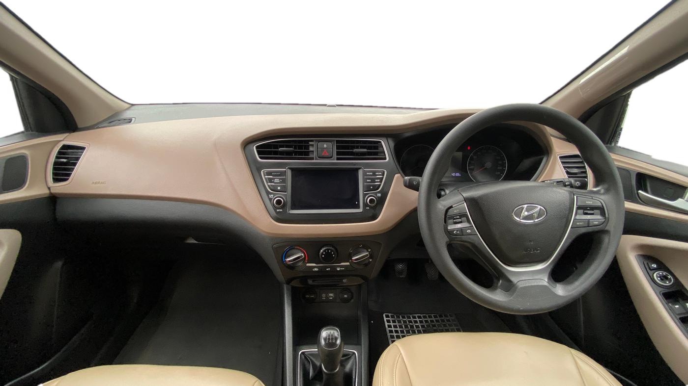 2020 Hyundai Elite i20 SPORTZ PLUS 1.2, Petrol, Manual, 40,105 km, Dashboard