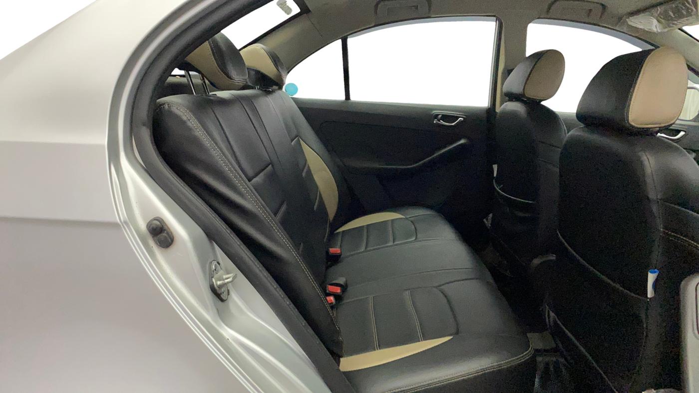 2016 Tata Zest XT PETROL, Petrol, Manual, 32,441 km, Right Side Rear Door Cabin
