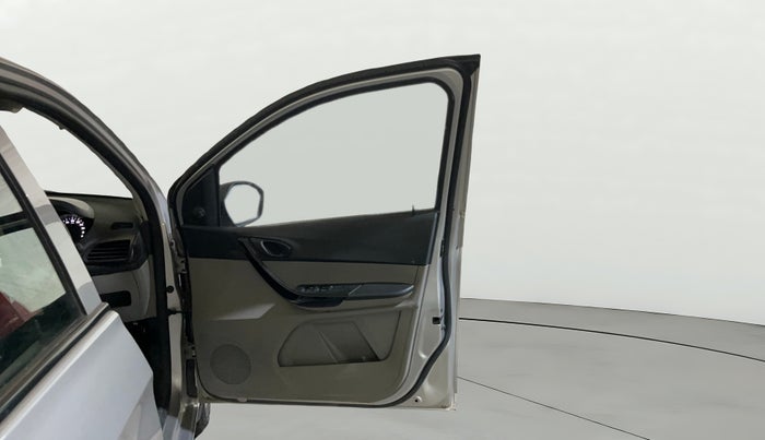 2018 Tata Tiago XM PETROL, Petrol, Manual, 44,405 km, RHS Front Door