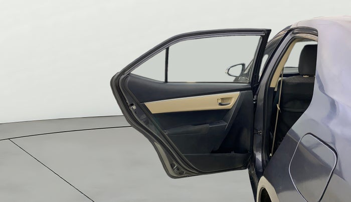 2014 Toyota Corolla Altis G PETROL, Petrol, Manual, 1,03,843 km, LHS Rear Door