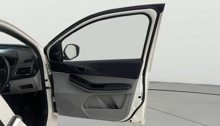 2021 Tata Tiago XT PETROL, Petrol, Manual, 23,992 km, RHS Front Door