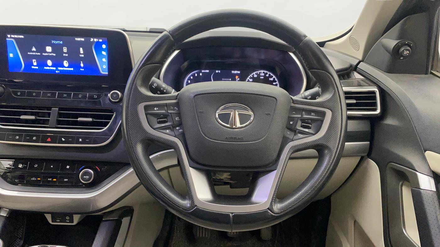 2021 Tata Safari XZ PLUS, Diesel, Manual, 1,20,494 km, Steering Wheel Close Up