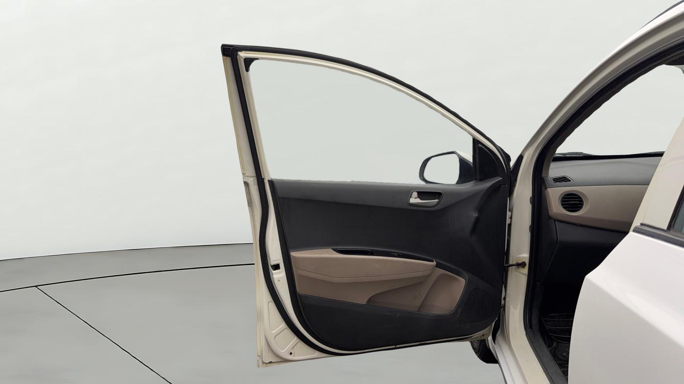 2014 Hyundai Grand i10 ASTA AT 1.2 KAPPA VTVT, CNG, Automatic, 44,971 km, LHS Front Door