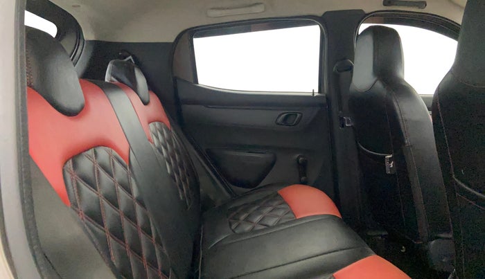 2016 Renault Kwid RXT 0.8, Petrol, Manual, 74,934 km, Right Side Rear Door Cabin