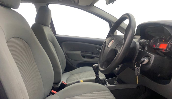 2014 Fiat Grand Punto DYNAMIC 1.3, Diesel, Manual, 1,12,238 km, Right Side Front Door Cabin