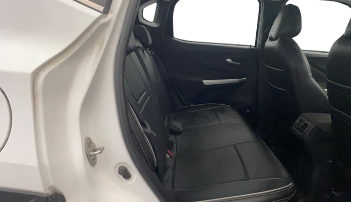2021 Nissan MAGNITE XV PREMIUM, Petrol, Manual, 69,332 km, Right Side Rear Door Cabin