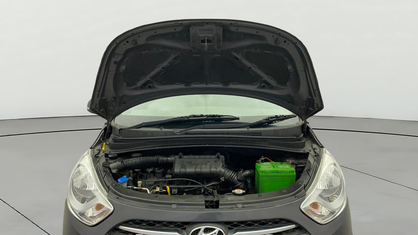 2013 Hyundai i10 MAGNA 1.2, Petrol, Manual, 1,04,687 km, Open Bonet