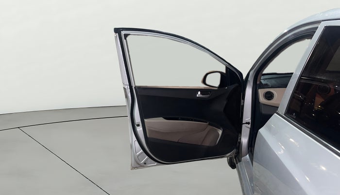 2017 Hyundai Grand i10 SPORTZ 1.2 KAPPA VTVT, Petrol, Manual, 1,00,173 km, LHS Front Door