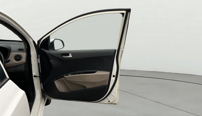 2014 Hyundai Xcent S (O) 1.2, Petrol, Manual, 64,040 km, RHS Front Door