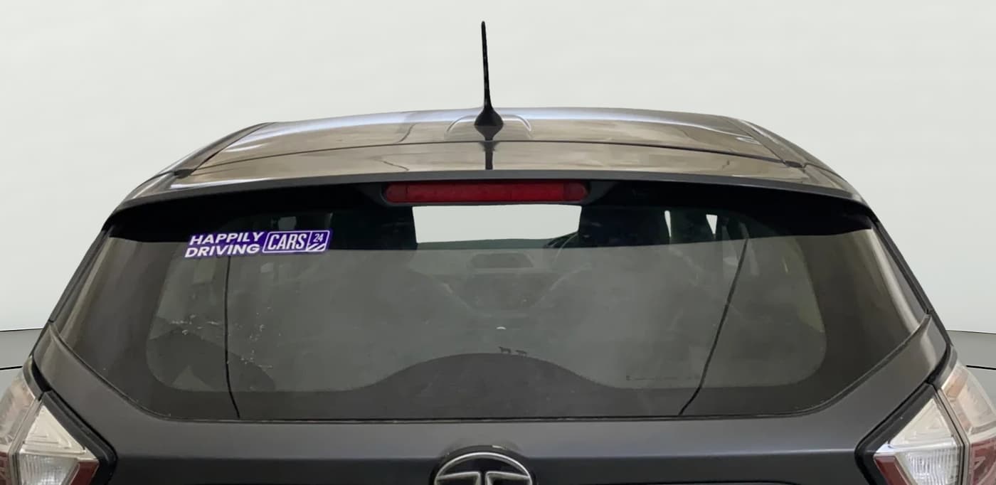 2019 Tata NEXON XM PETROL, CNG, Manual, 1,21,688 km, Rear Windshield