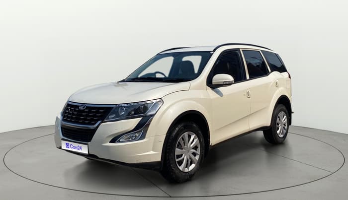 2018 Mahindra XUV500 W7, Diesel, Manual, 1,03,059 km, Left Front Diagonal