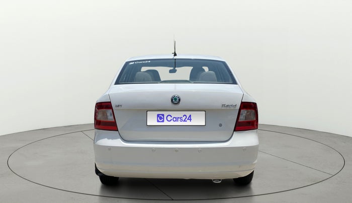 2013 Skoda Rapid AMBITION 1.6 MPI AT, Petrol, Automatic, 76,221 km, Back/Rear