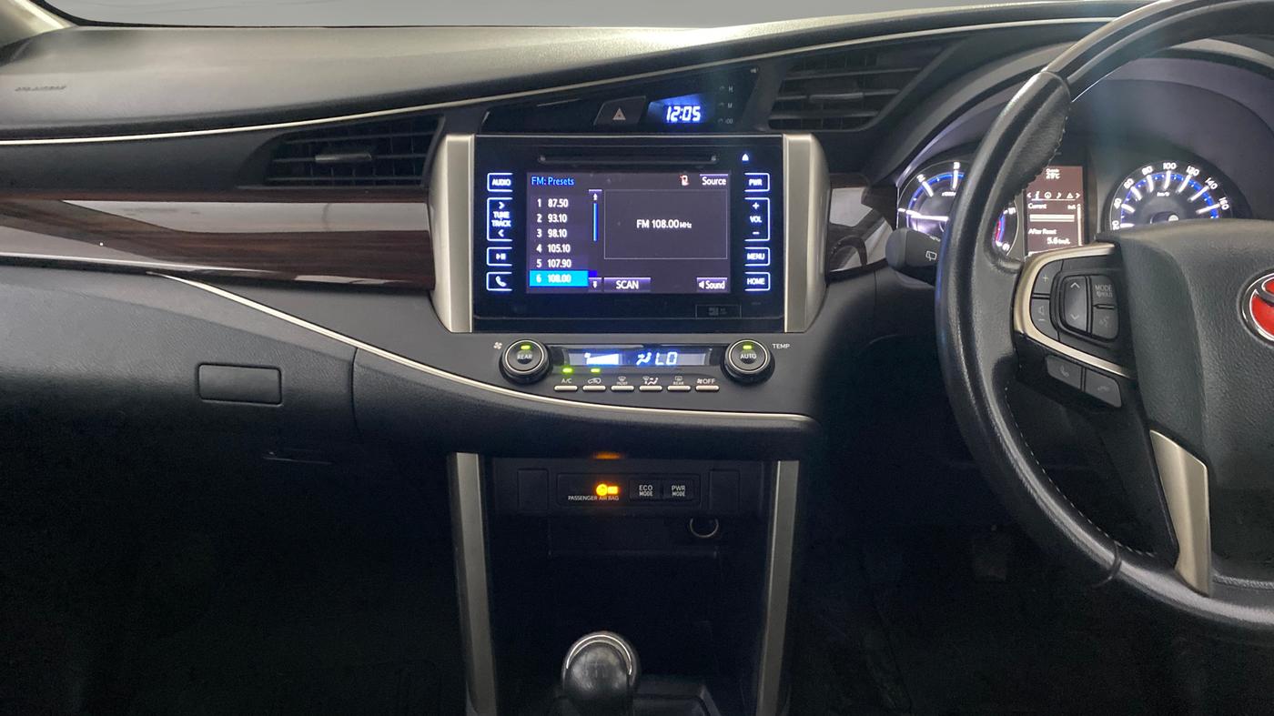 2018 Toyota Innova Crysta 2.4 VX 7 STR, Diesel, Manual, 37,949 km, Air Conditioner