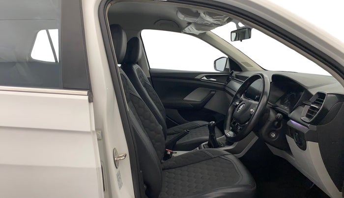 2022 Skoda KUSHAQ AMBITION 1.0L TSI MT, Petrol, Manual, 60,419 km, Right Side Front Door Cabin