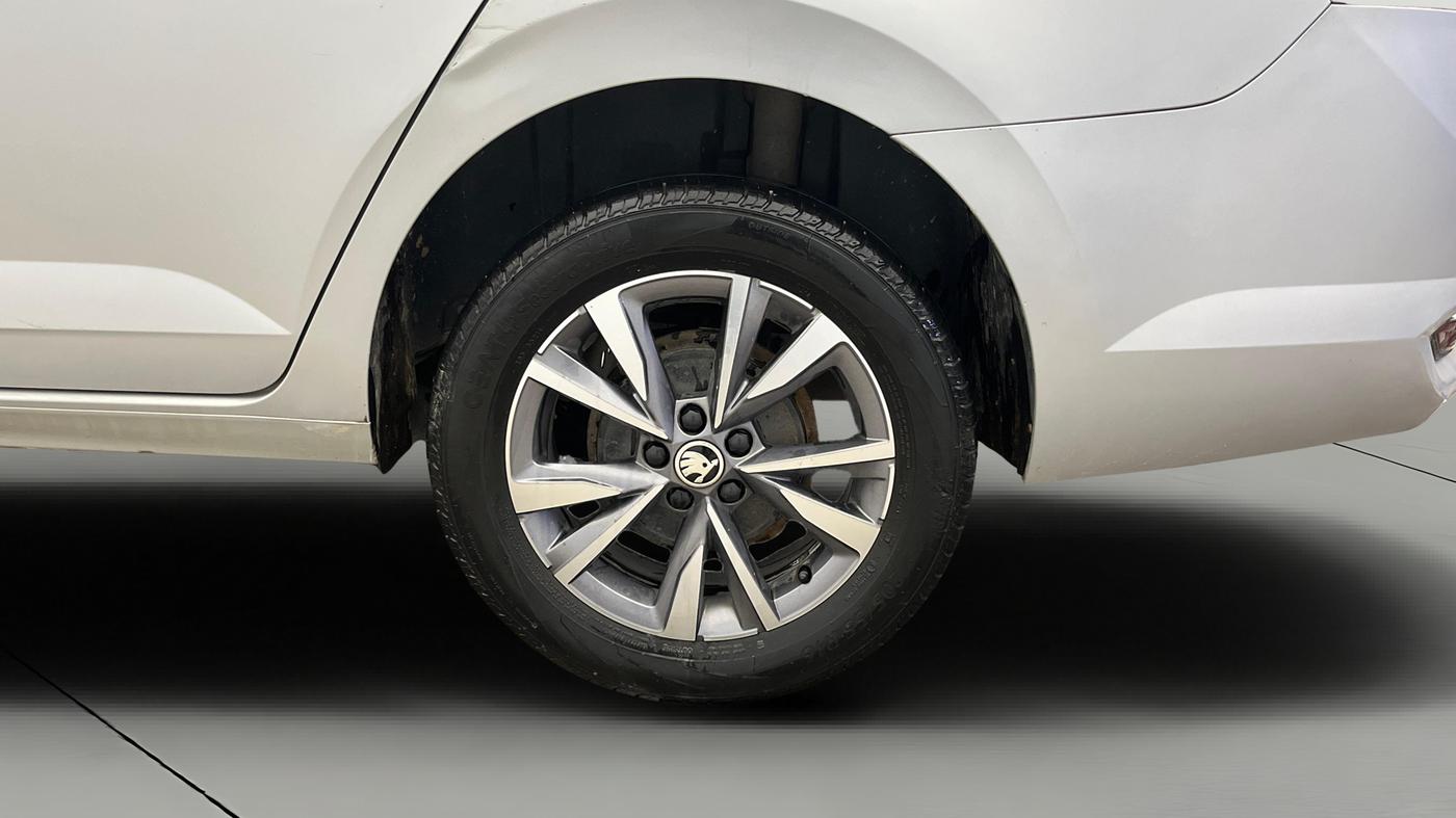 2022 Skoda SLAVIA STYLE 1.0L TSI MT, Petrol, Manual, 68,299 km, Left Rear Wheel