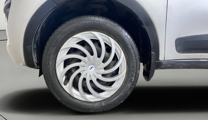 2018 Tata NEXON XM PETROL, Petrol, Manual, 33,956 km, Left Front Wheel