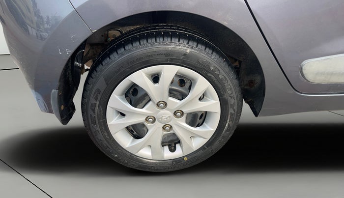 2014 Hyundai Grand i10 SPORTZ 1.2 KAPPA VTVT, Petrol, Manual, 61,751 km, Right Rear Wheel