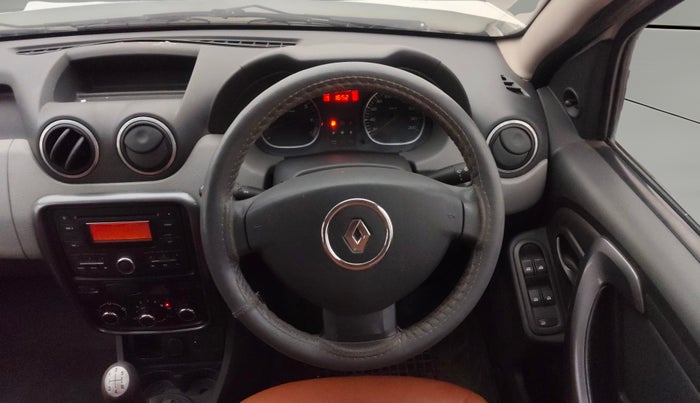 2013 Renault Duster RXE PETROL, Petrol, Manual, 61,904 km, Steering Wheel Close Up