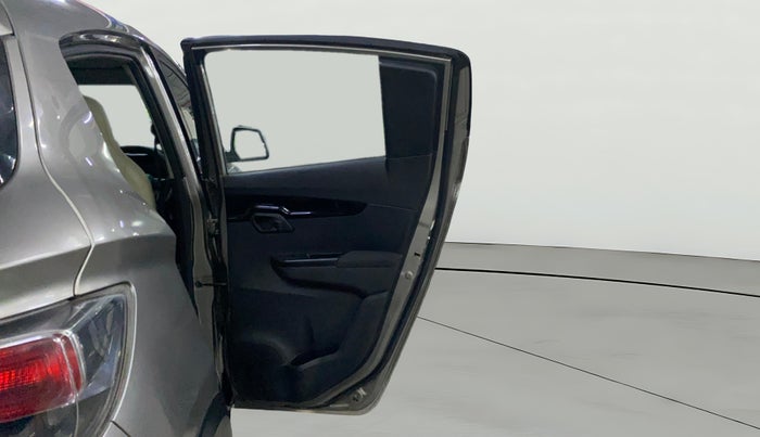 2018 Mahindra KUV 100 NXT K8 P 6 STR, Petrol, Manual, 85,392 km, RHS Rear Door