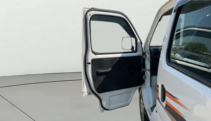 2019 Maruti Eeco 5 STR WITH A/C+HTR, CNG, Manual, 98,076 km, LHS Front Door