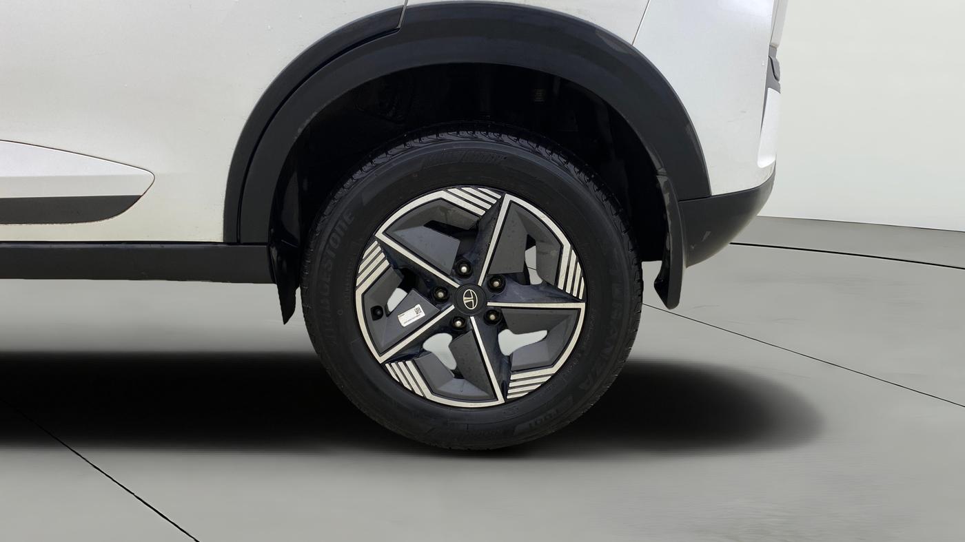 2024 Tata NEXON CREATIVE+ DCA 1.2 PETROL, Petrol, Automatic, 15,413 km, Left Rear Wheel
