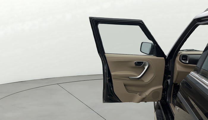 2023 Mahindra BOLERO NEO N10 R, Diesel, Manual, 44,266 km, LHS Front Door