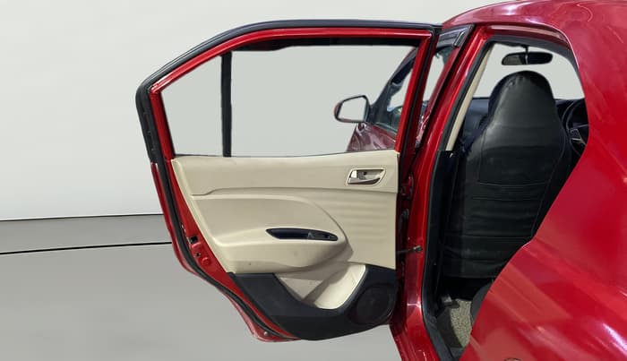 2018 Hyundai NEW SANTRO SPORTZ CNG, CNG, Manual, 68,127 km, LHS Rear Door
