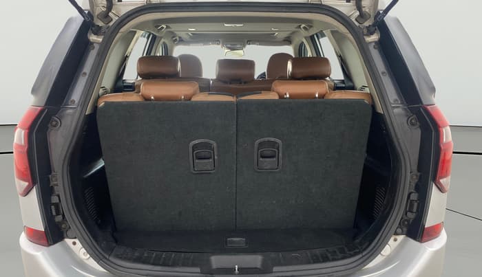 2018 Mahindra XUV500 W9 AT, Diesel, Automatic, 73,529 km, Boot Open Zoomed View