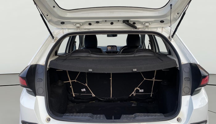 2023 Tata ALTROZ XTA, Petrol, Automatic, 20,449 km, Boot Open Zoomed View