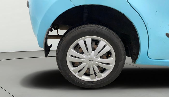 2014 Datsun Go T, Petrol, Manual, 74,445 km, Right Rear Wheel