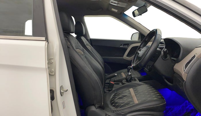 2017 Hyundai Creta SX PLUS 1.6 PETROL, Petrol, Manual, 67,686 km, Right Side Front Door Cabin