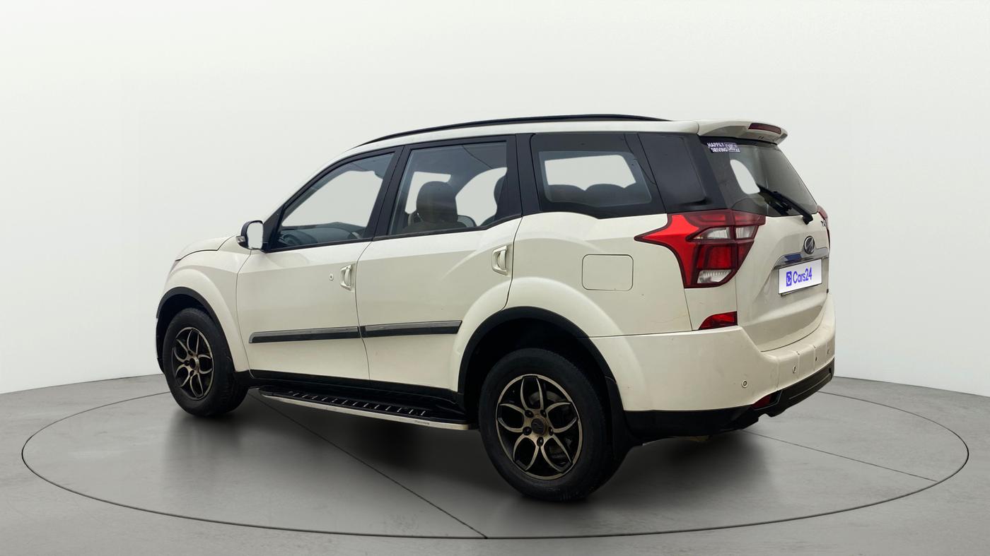 2020 Mahindra XUV500 W7, Diesel, Manual, 44,835 km, Left Back Diagonal