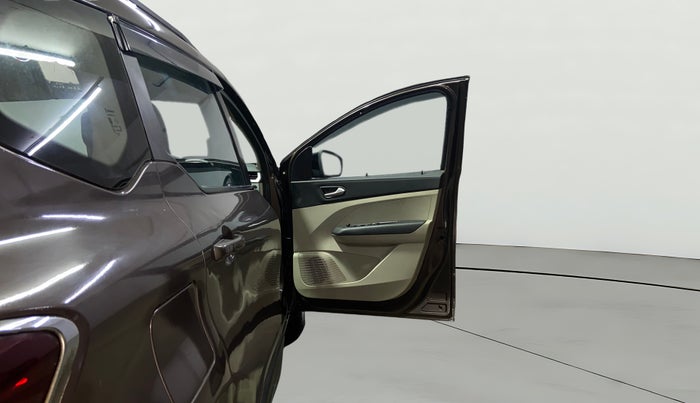 2022 Renault TRIBER RXZ, Petrol, Manual, 30,003 km, RHS Front Door