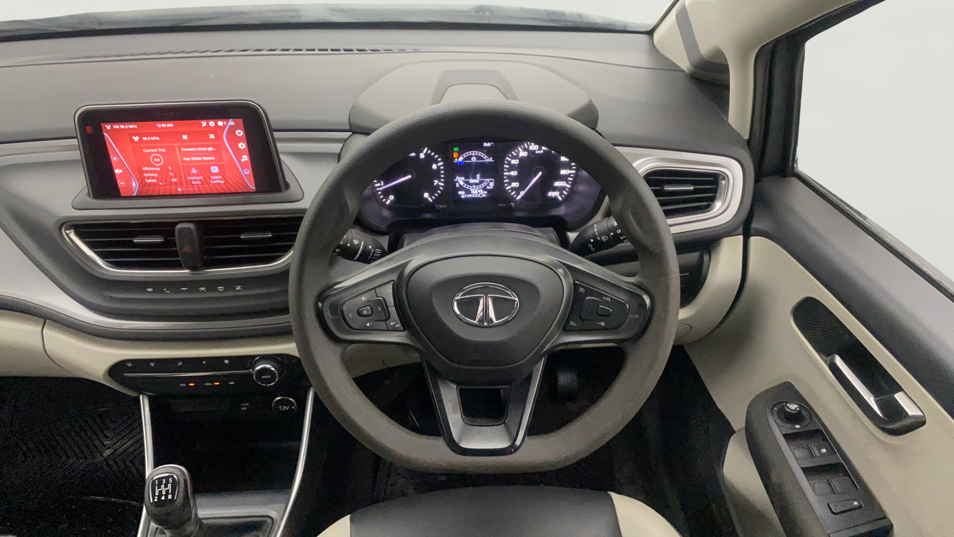 camera-Steering-Wheel-Close-Up