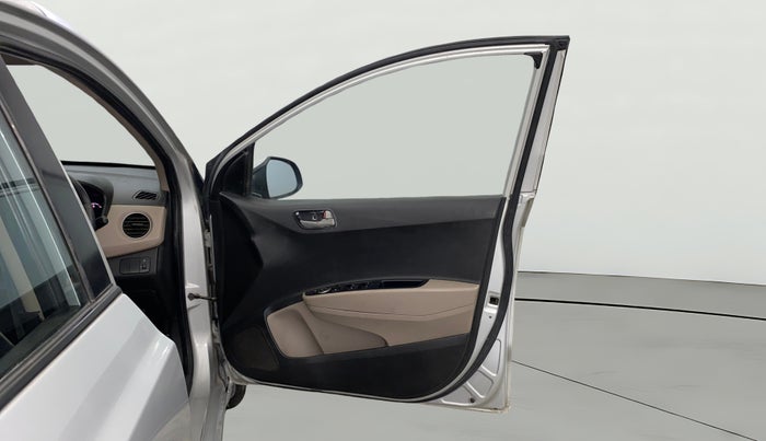 2015 Hyundai Xcent S 1.2, Petrol, Manual, 40,268 km, RHS Front Door