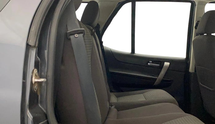2019 Tata Safari Storme 2.2 VX 4X2, Diesel, Manual, 1,29,061 km, Right Side Rear Door Cabin
