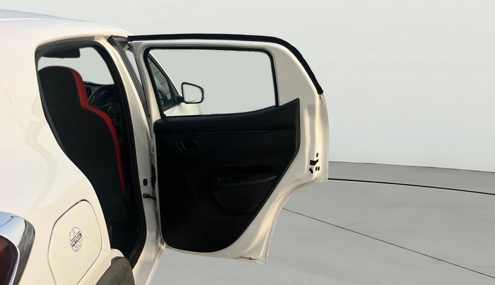 2024 Renault Kwid RXT 1.0 AMT, Petrol, Automatic, 18,999 km, RHS Rear Door