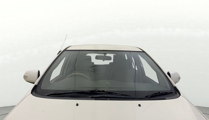 2014 Toyota Innova 2.5 ZX 7 STR, Diesel, Manual, 1,70,000 km, Front Windshield