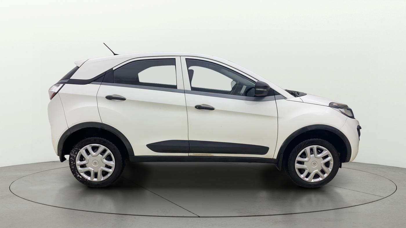 2019 Tata NEXON XM PETROL, CNG, Manual, 97,213 km, Right Side View