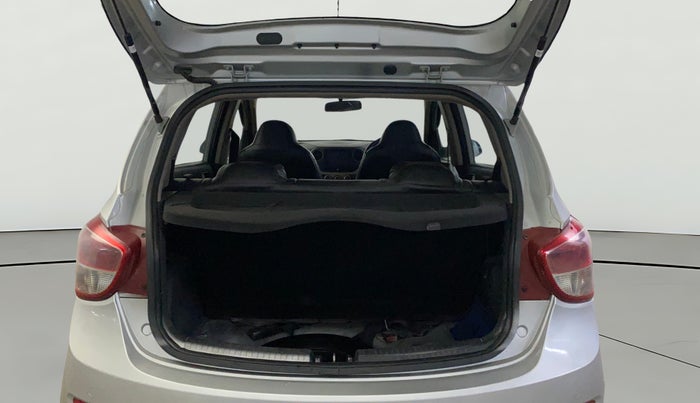 2016 Hyundai Grand i10 SPORTZ 1.2 KAPPA VTVT, Petrol, Manual, 51,058 km, Boot Open Zoomed View