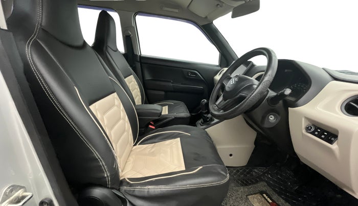 2020 Maruti New Wagon-R LXI 1.0, CNG, Manual, 23,630 km, Right Side Front Door Cabin