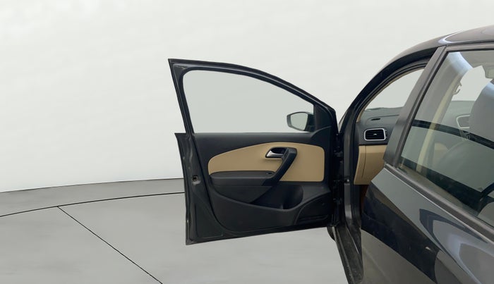 2017 Volkswagen Polo HIGHLINE1.2L, Petrol, Manual, 98,037 km, LHS Front Door