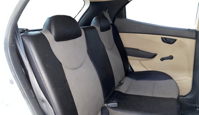 2013 Hyundai Eon MAGNA +, Petrol, Manual, 73,242 km, Right Side Rear Door Cabin