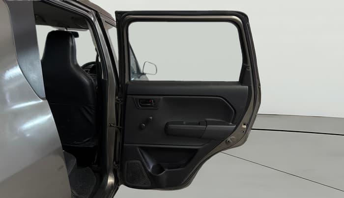 2021 Maruti New Wagon-R LXI CNG 1.0, CNG, Manual, 1,17,630 km, RHS Rear Door