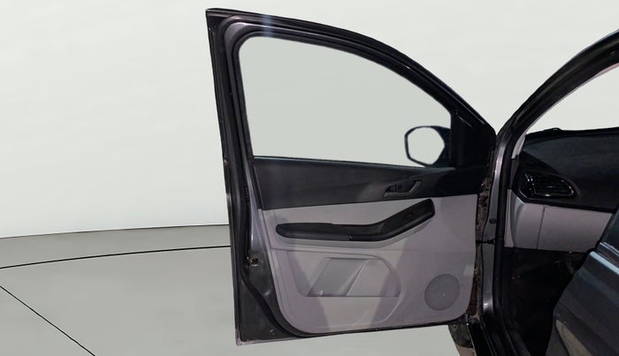 2023 Tata Tiago XTA PETROL, CNG, Automatic, 31,046 km, LHS Front Door