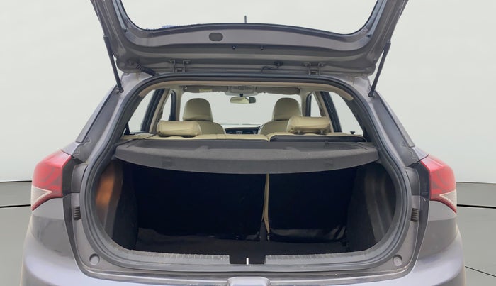 2016 Hyundai Elite i20 ASTA 1.2, Petrol, Manual, 1,14,940 km, Boot Open Zoomed View