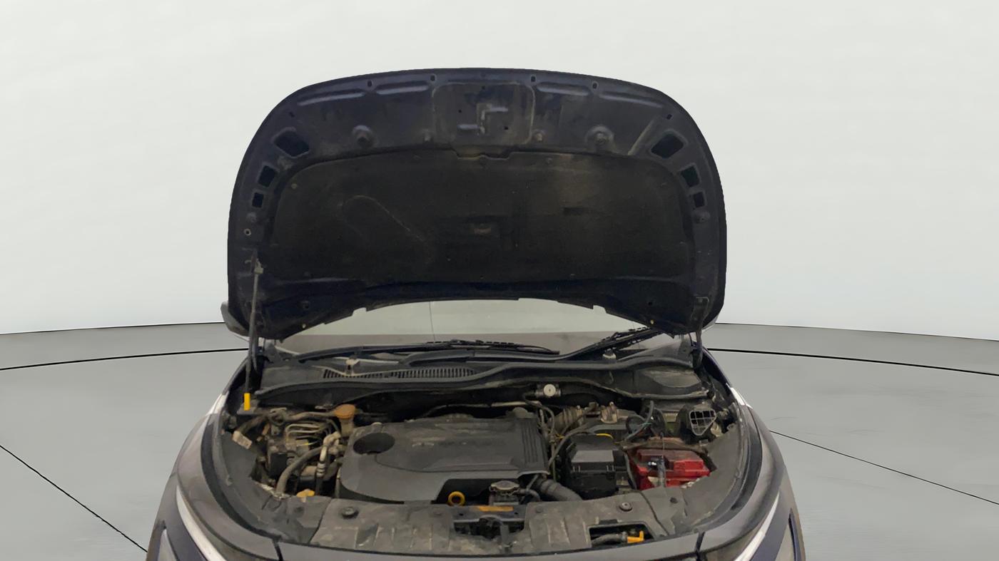 2022 Tata ALTROZ XZ DIESEL, Diesel, Manual, 72,495 km, Open Bonet